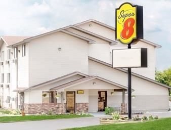 Super 8 By Wyndham Kent/Akron Area Екстер'єр фото
